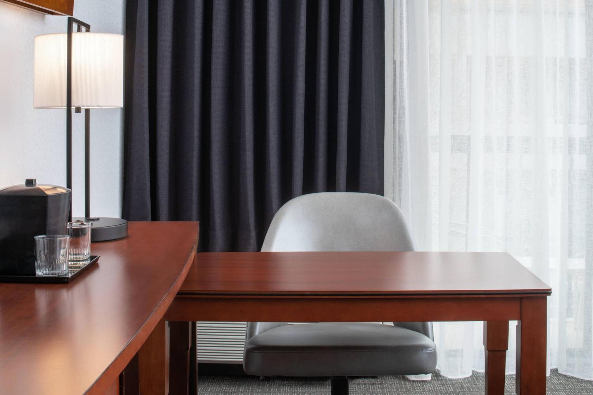 Courtyard By Marriott Dulles Airport Herndon/Reston Dış mekan fotoğraf