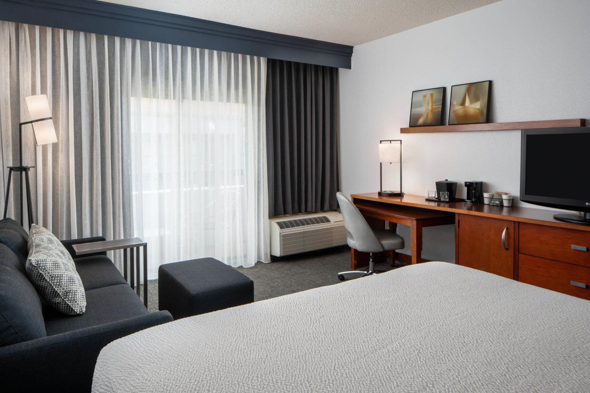 Courtyard By Marriott Dulles Airport Herndon/Reston Dış mekan fotoğraf