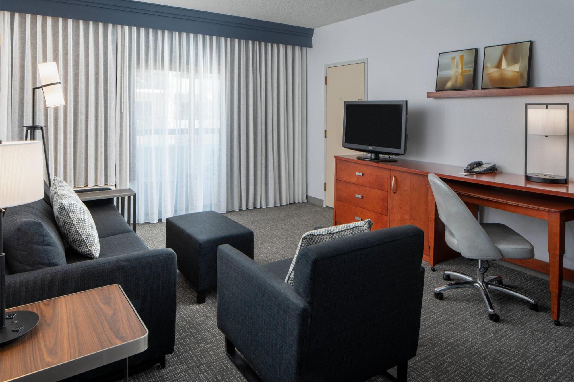 Courtyard By Marriott Dulles Airport Herndon/Reston Dış mekan fotoğraf